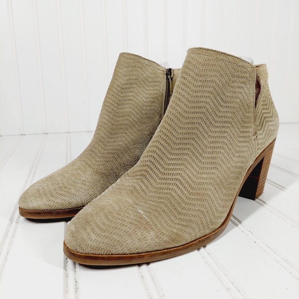 Lucky Brand Pickla Suede Leather Cut Out Booties B384 - Picture 2 of 12